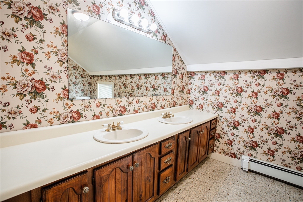 78 Pleasant Street Property Photo 33