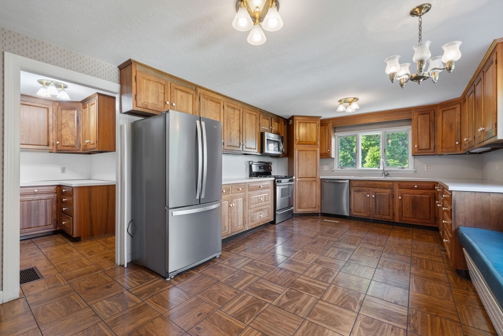 372 Ocean Avenue Property Photo 7
