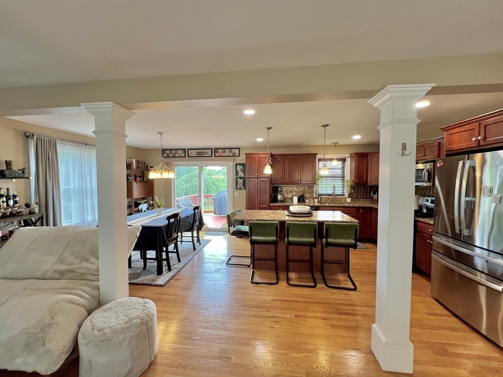 587 Tremont St Property Photo 3