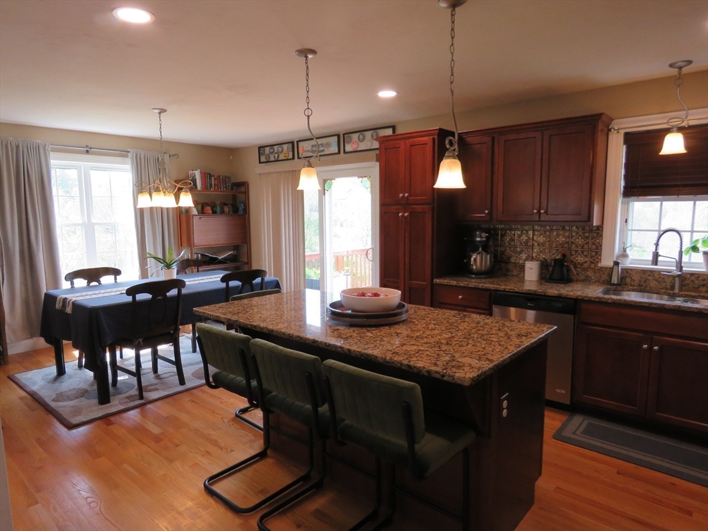 587 Tremont St Property Photo 6