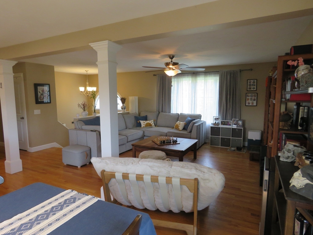 587 Tremont St Property Photo 9