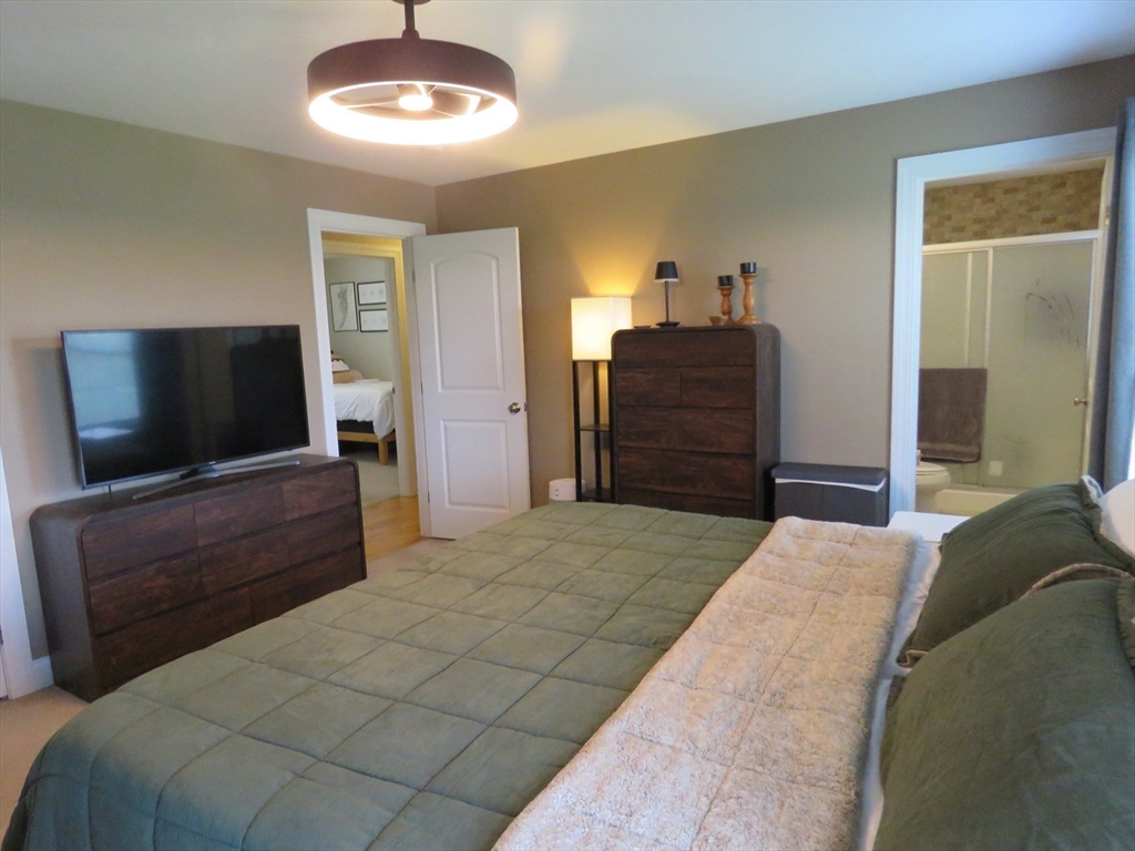 587 Tremont St Property Photo 12