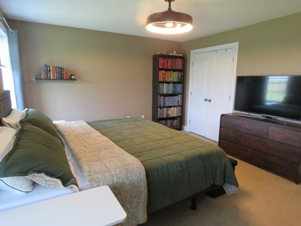 587 Tremont St Property Photo 13