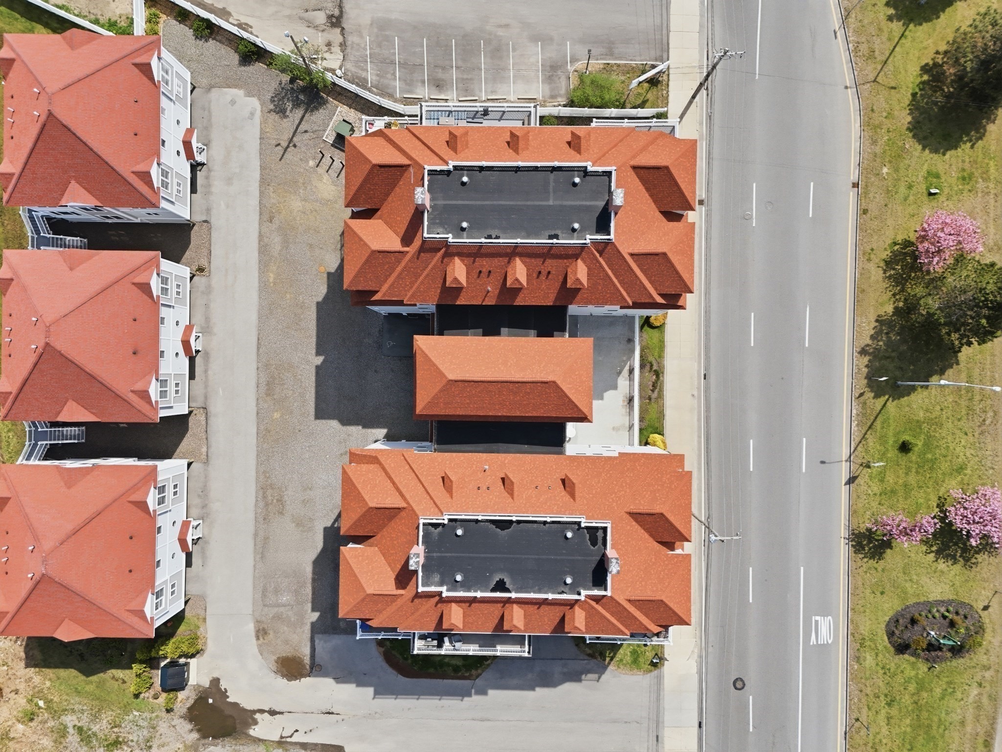 233 Beach Rd # A11 Property Photo 6