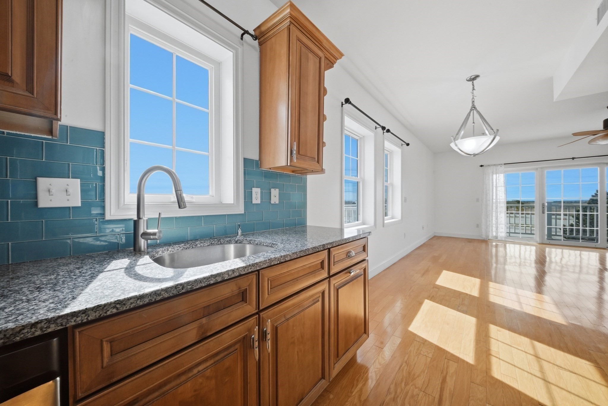 233 Beach Rd # A11 Property Photo 9