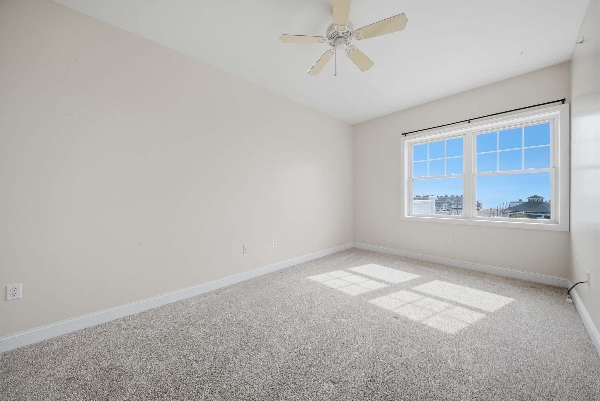 233 Beach Rd # A11 Property Photo 21