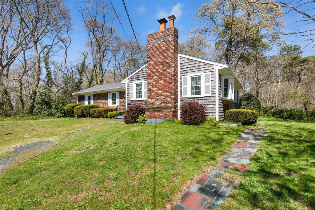1230 Massasoit Road Property Photo 6