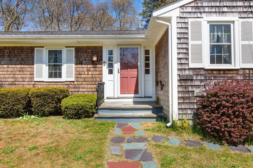 1230 Massasoit Road Property Photo 7