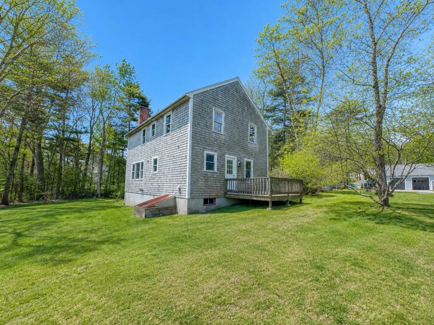 111 Snow St Property Photo 2