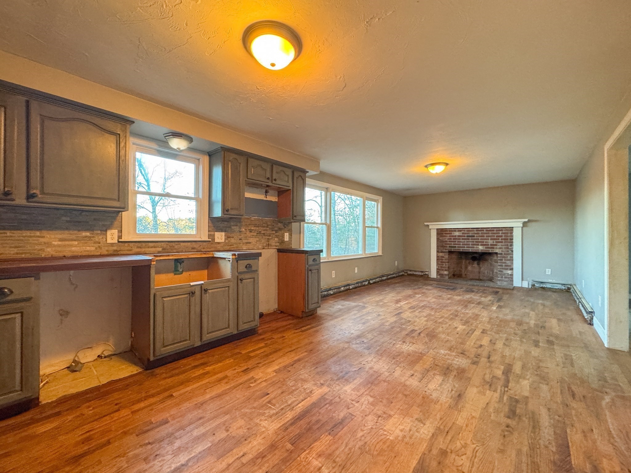111 Snow St Property Photo 5