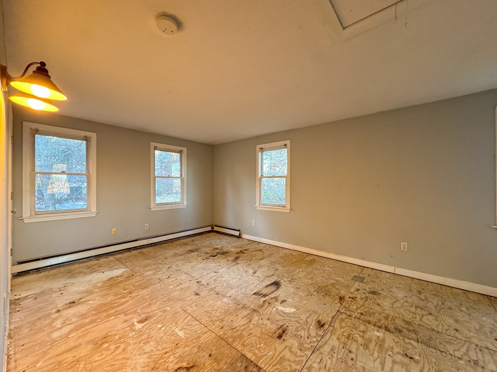 111 Snow St Property Photo 16