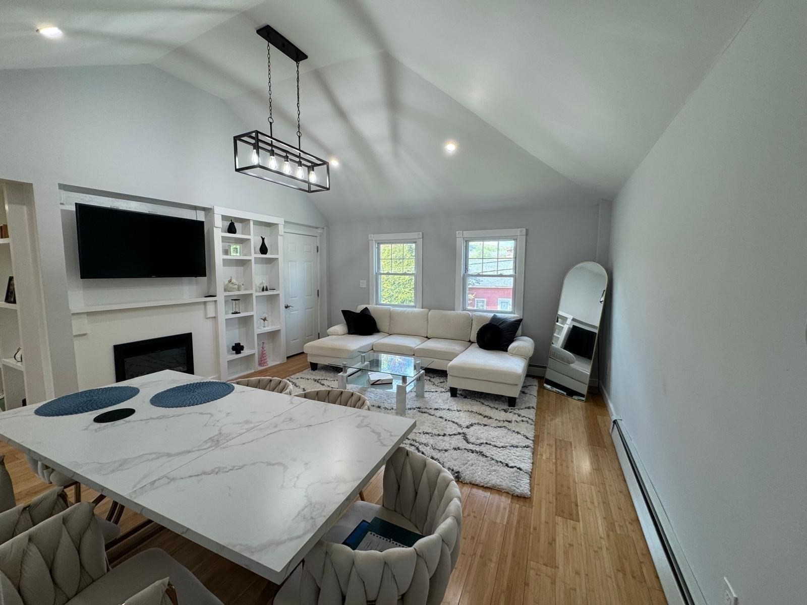 345 West St Property Photo 10