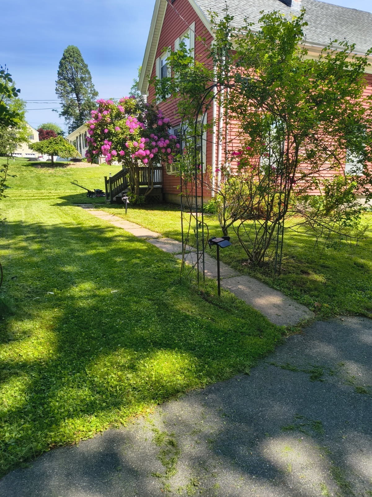 41 Linwood St Property Photo 2