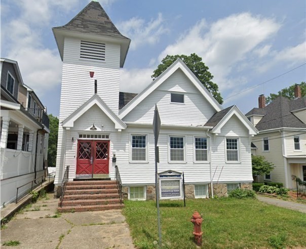 20 Summer St Property Photo 1