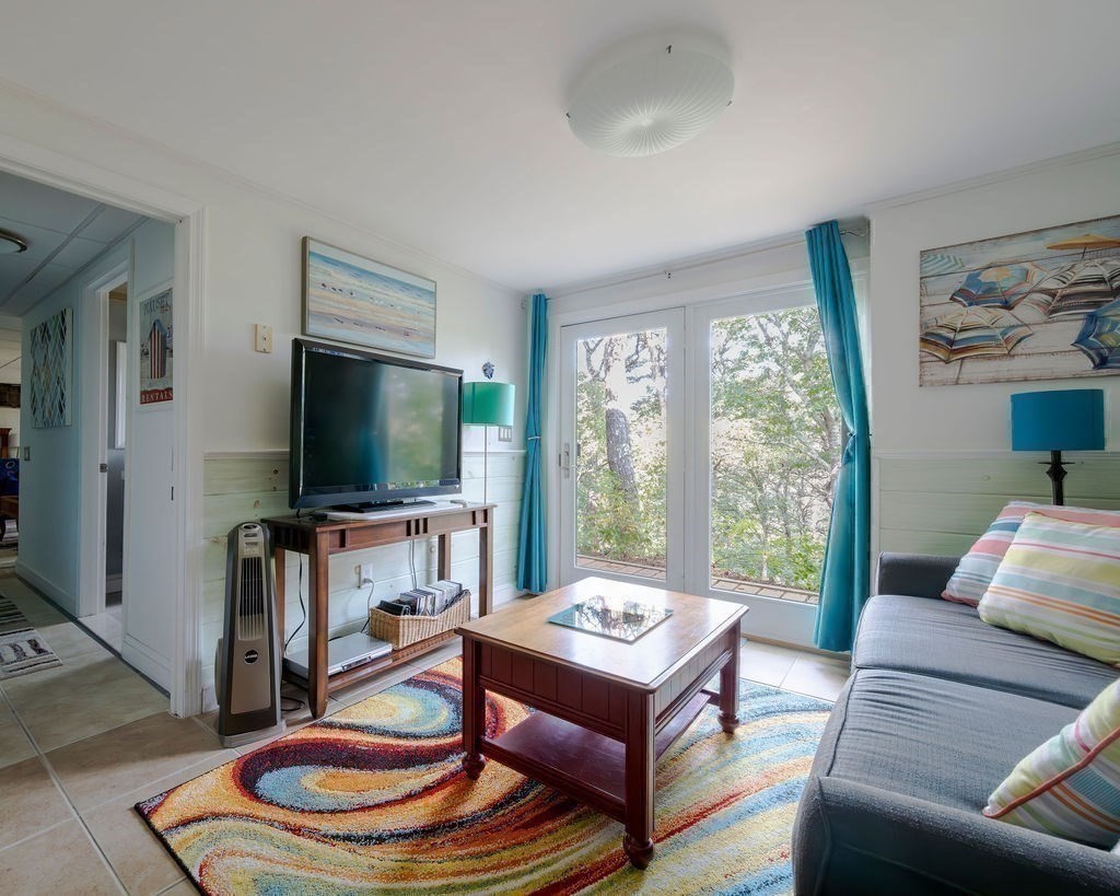 9 Kinnikinnick Road Property Photo 15