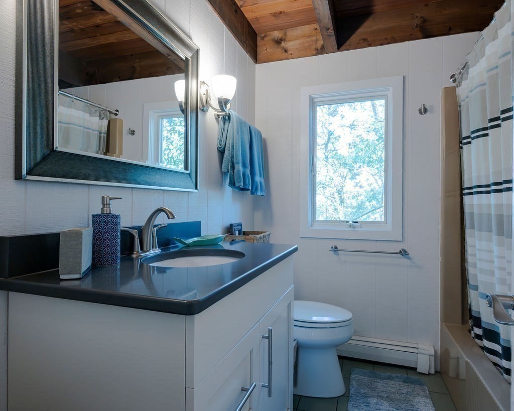 9 Kinnikinnick Road Property Photo 18