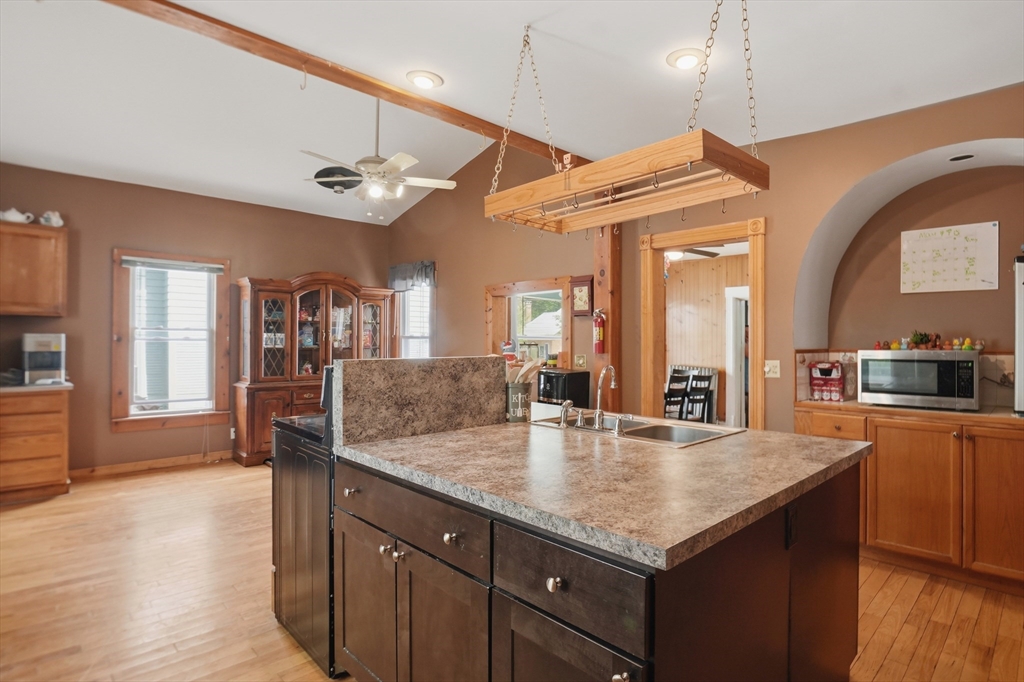 17 Bobs Hl Property Photo 16
