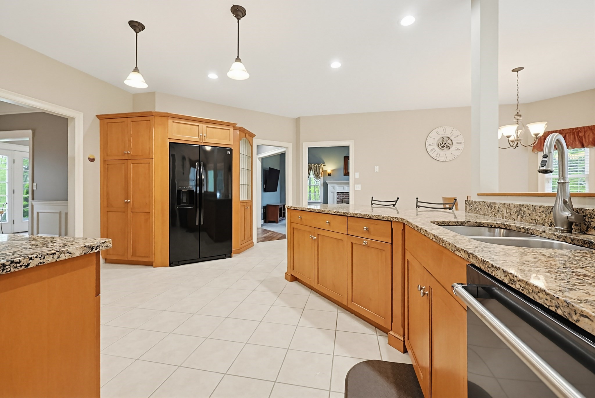 10 Essex St Property Photo 25