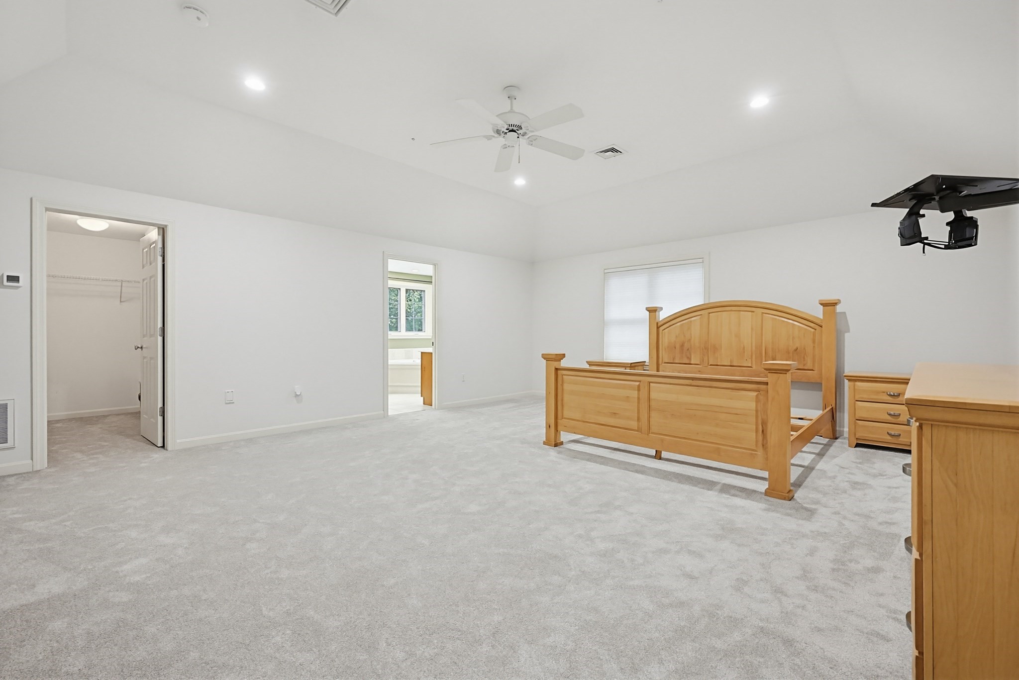 10 Essex St Property Photo 36