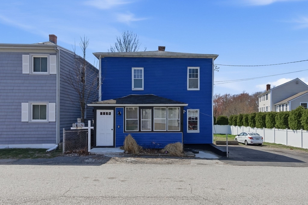 42 Fay St Property Photo 1