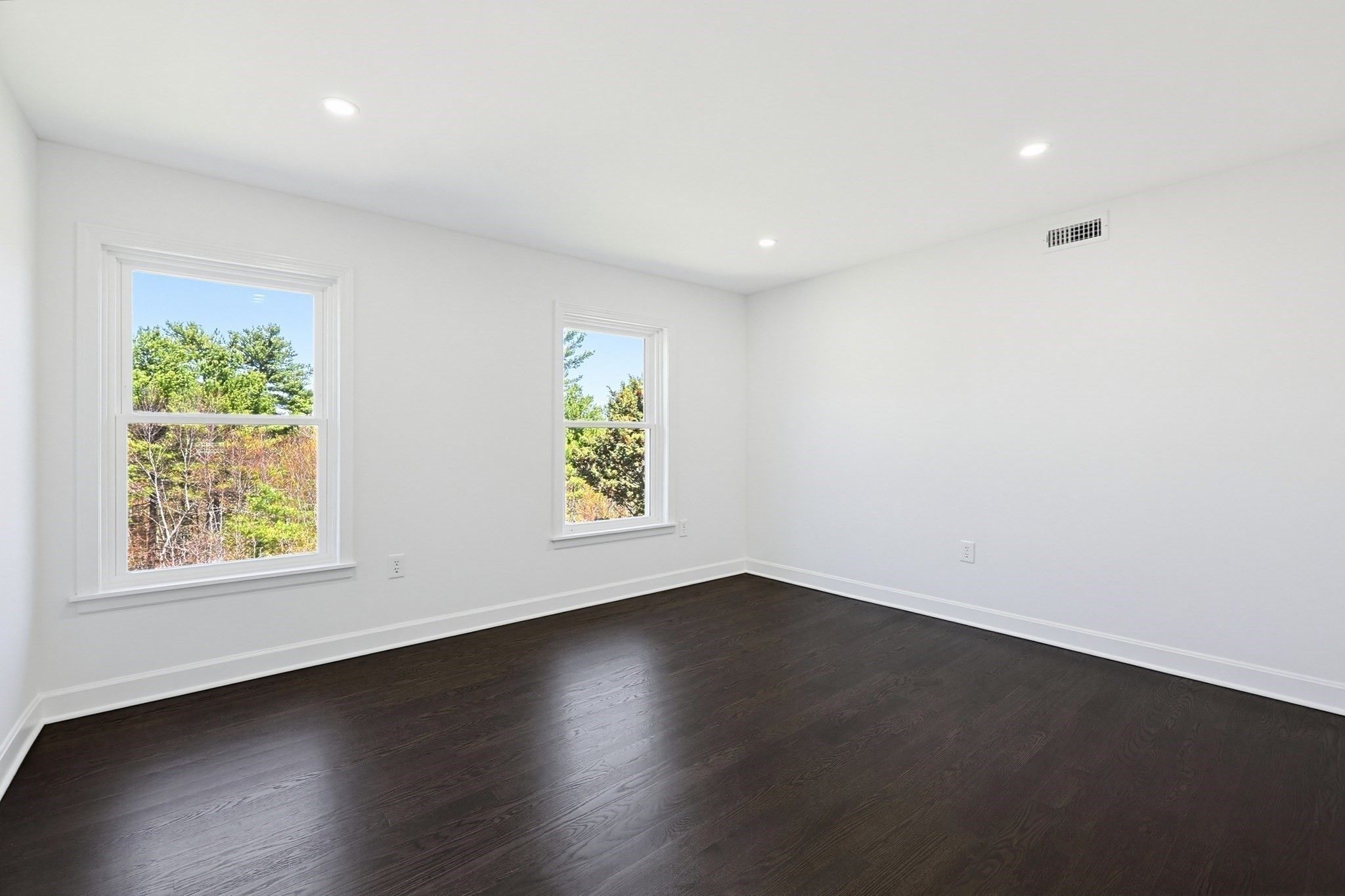 175 Pleasant St Property Photo 18