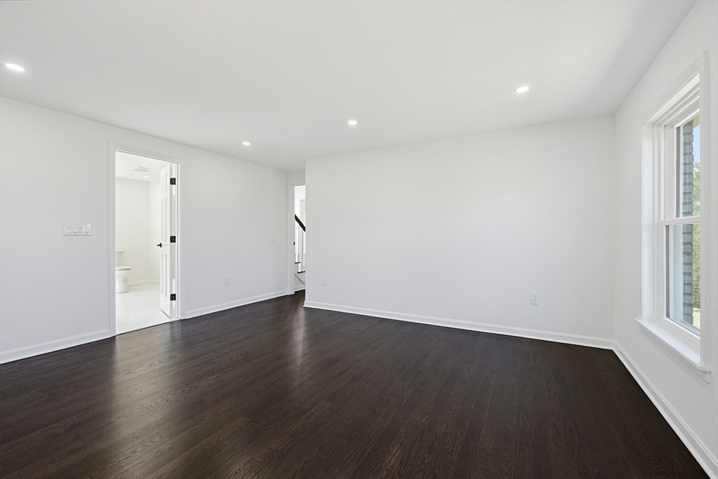 175 Pleasant St Property Photo 22