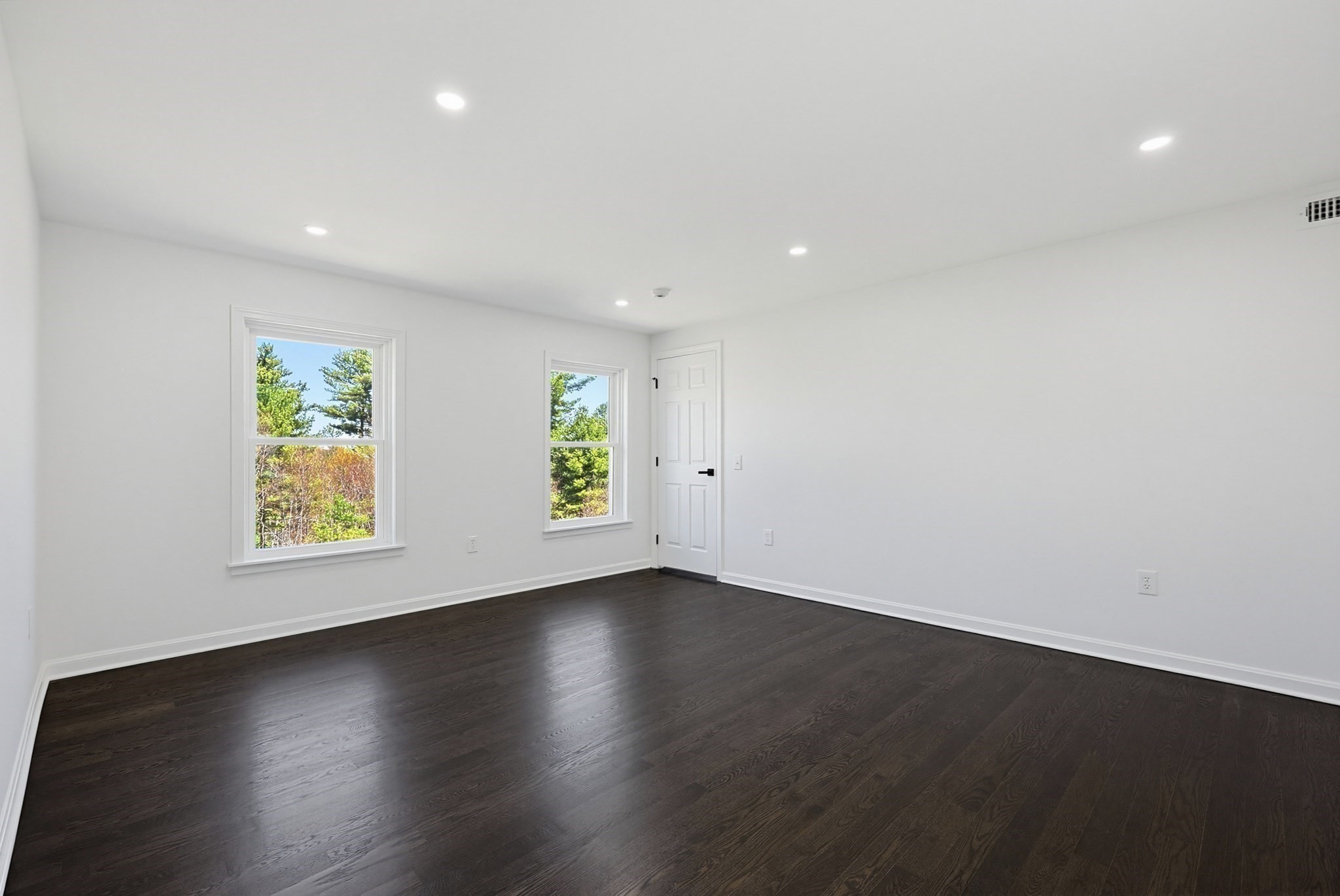 175 Pleasant St Property Photo 24