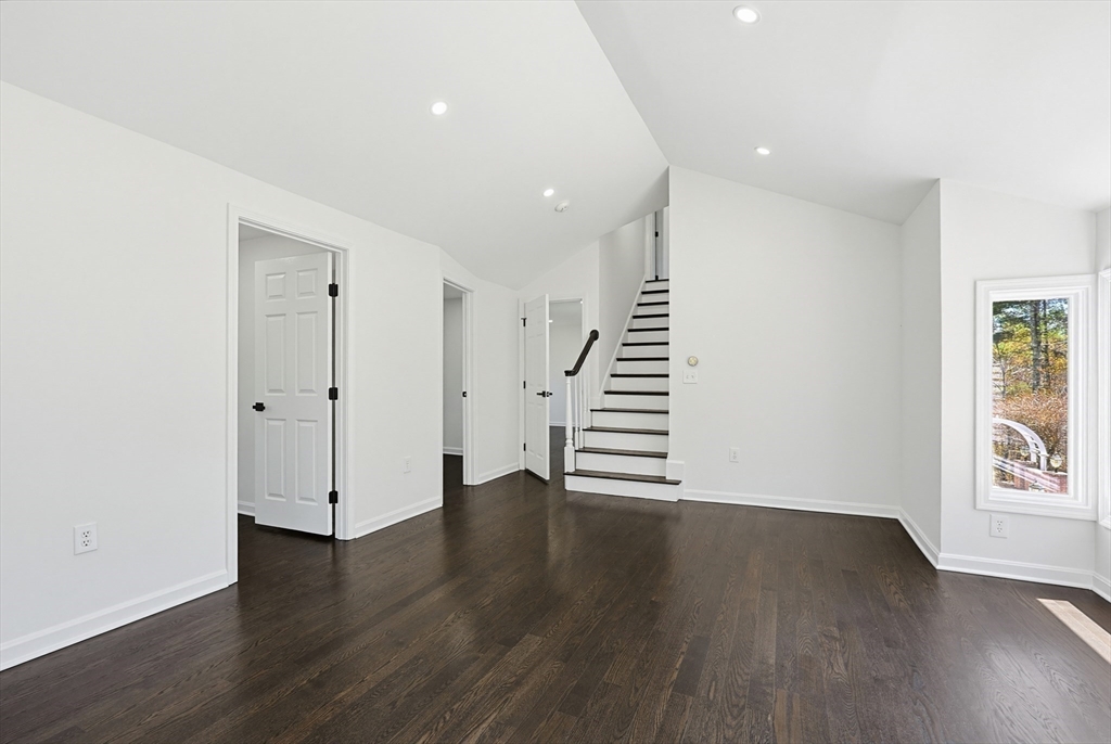 175 Pleasant St Property Photo 29