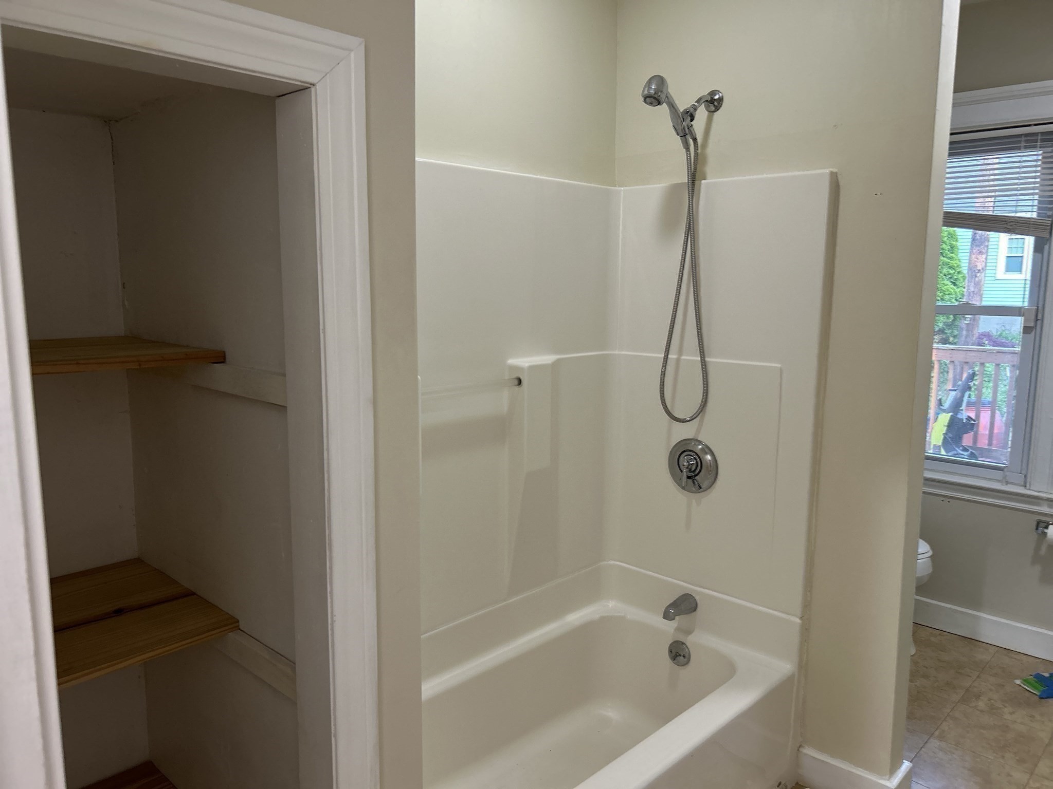 42 Ernest Ave Property Photo 10