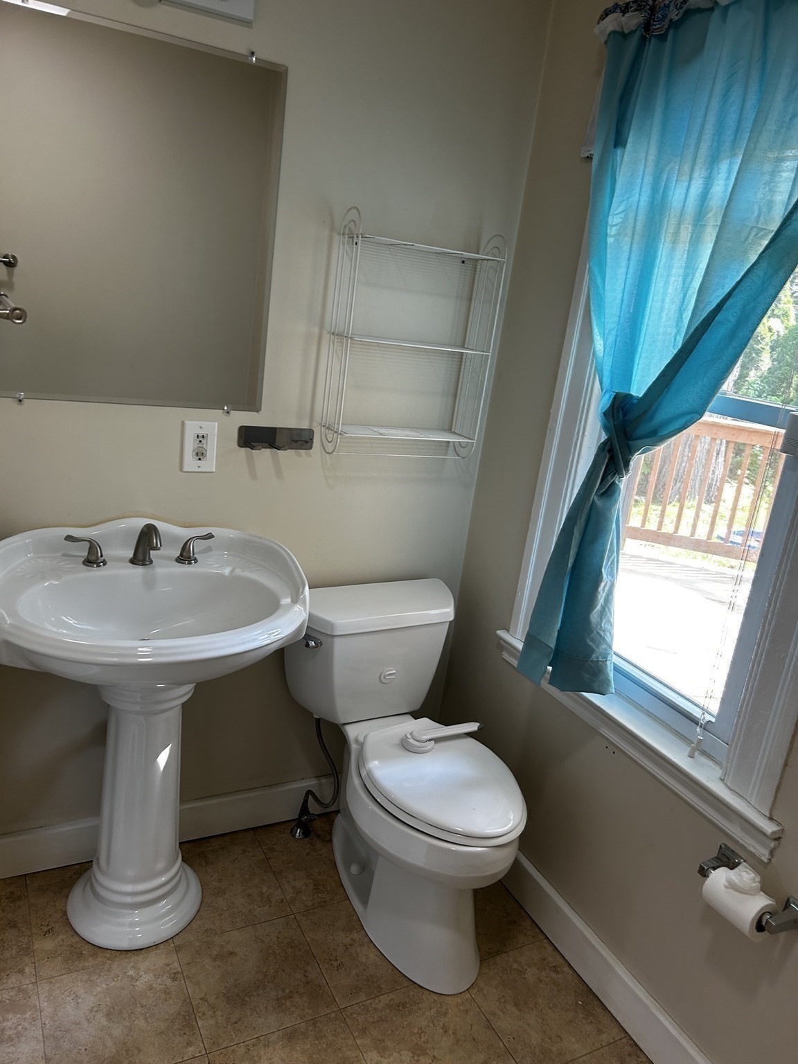 42 Ernest Ave Property Photo 12