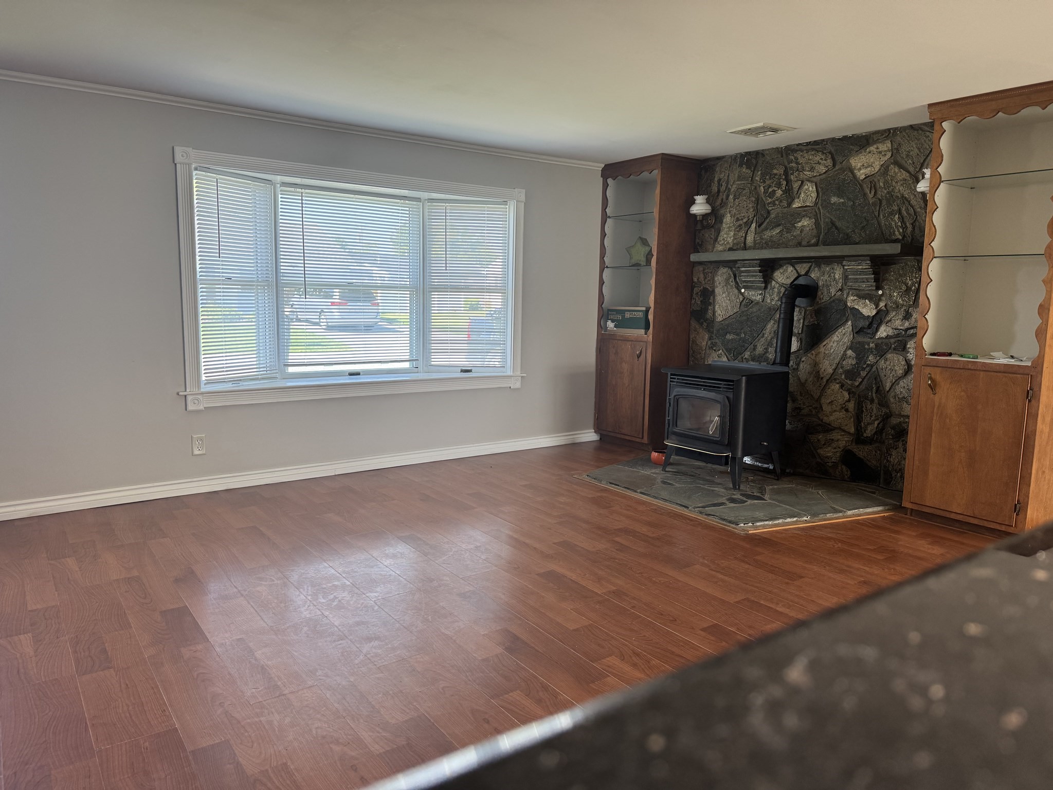 52 Sheraton Ave Property Photo 10
