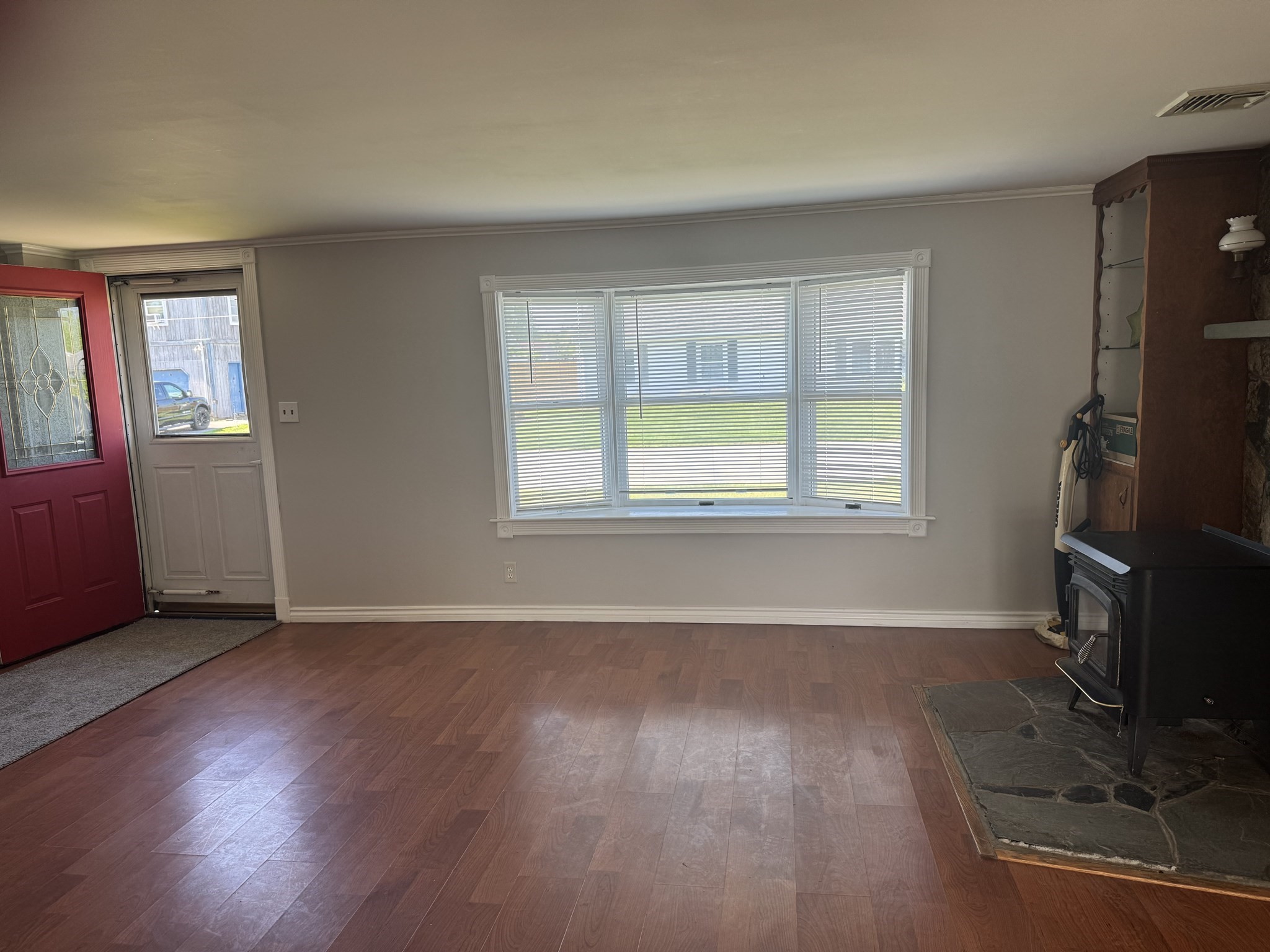 52 Sheraton Ave Property Photo 11
