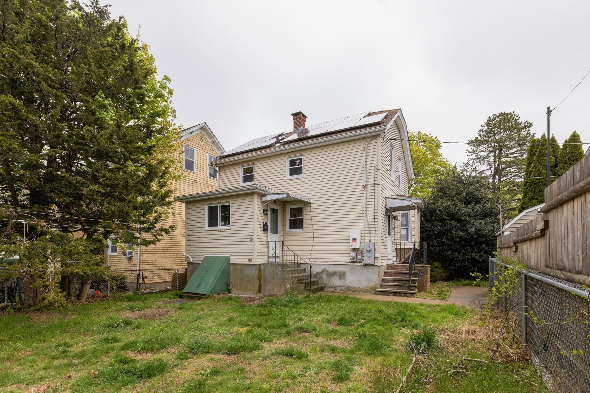 518 Snell St Property Photo 4