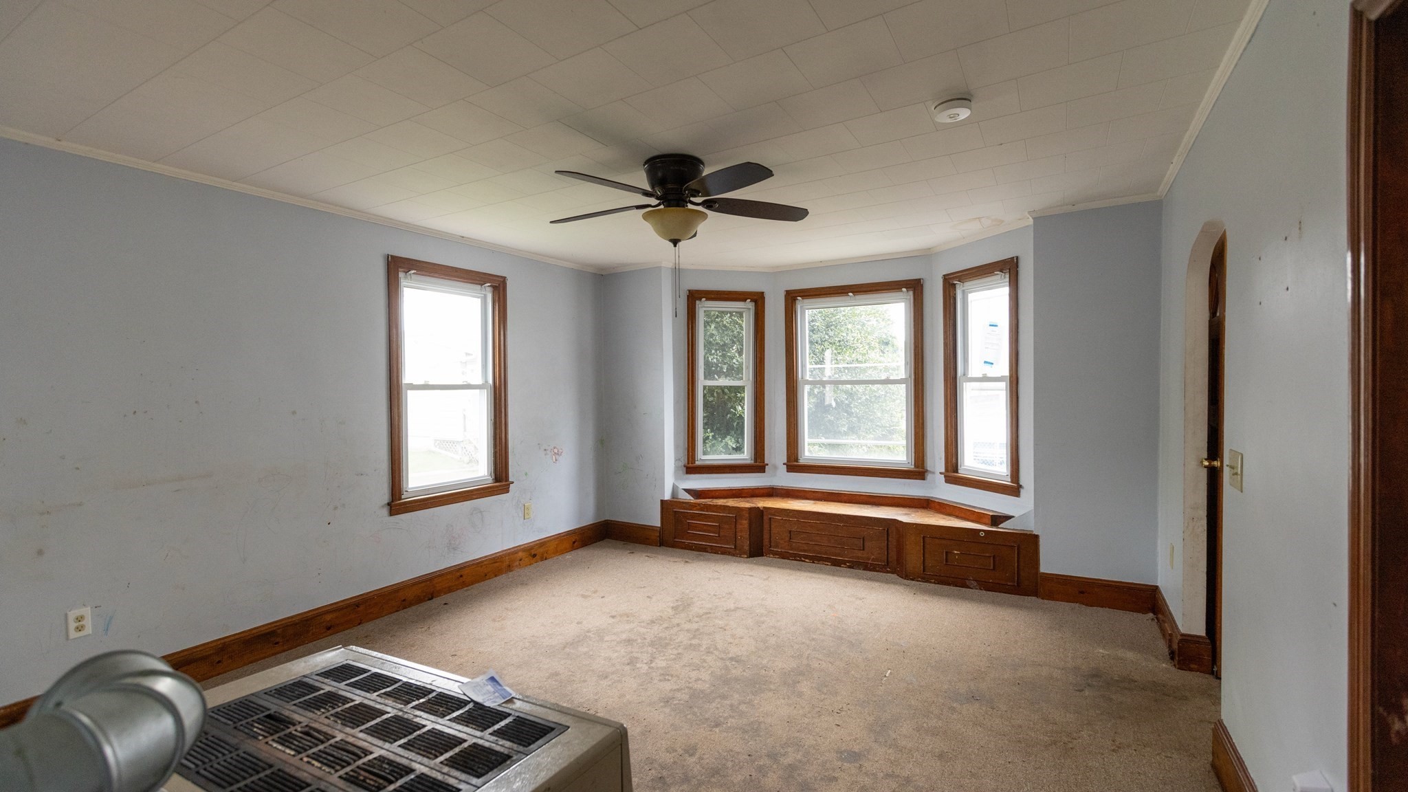518 Snell St Property Photo 6