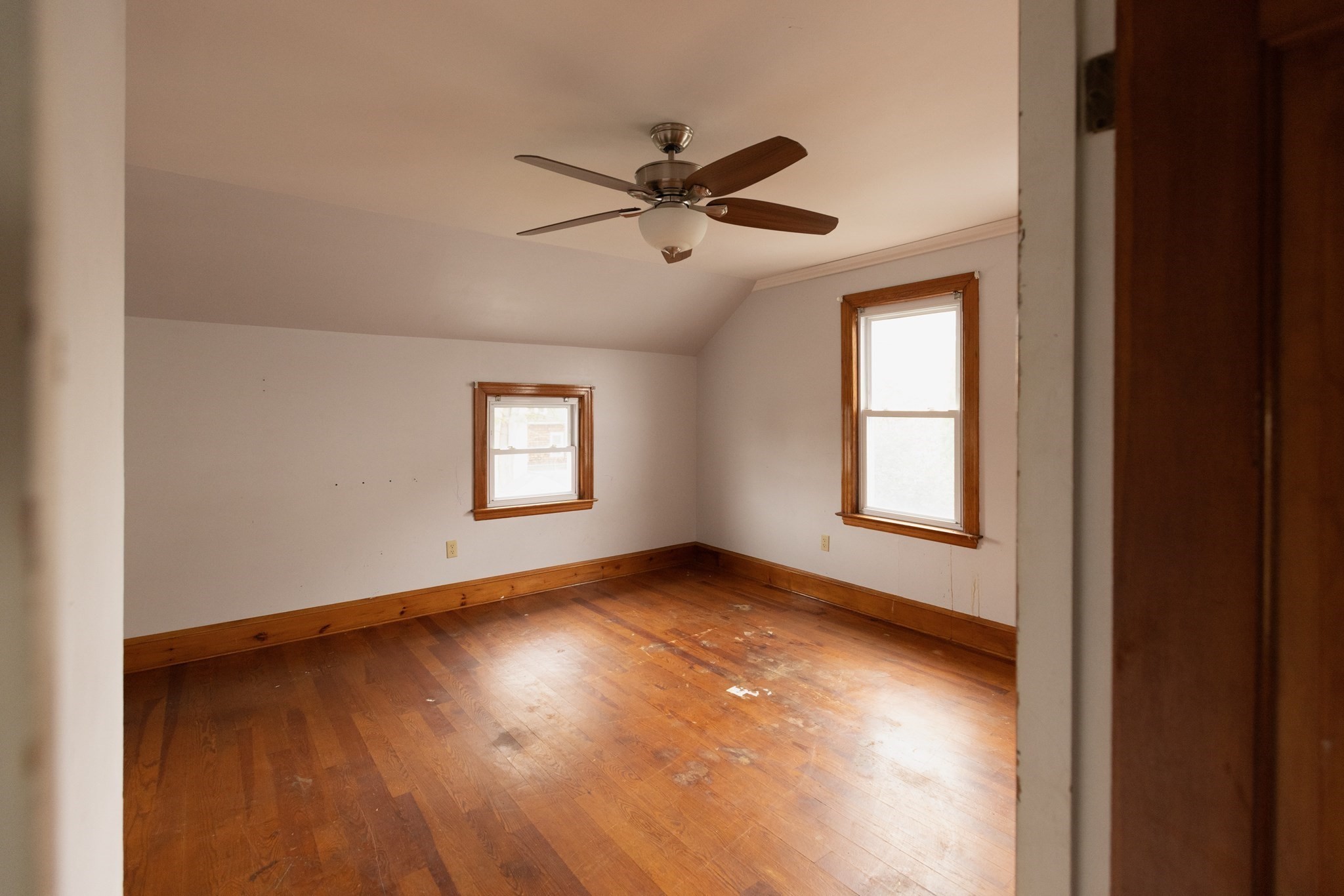 518 Snell St Property Photo 18