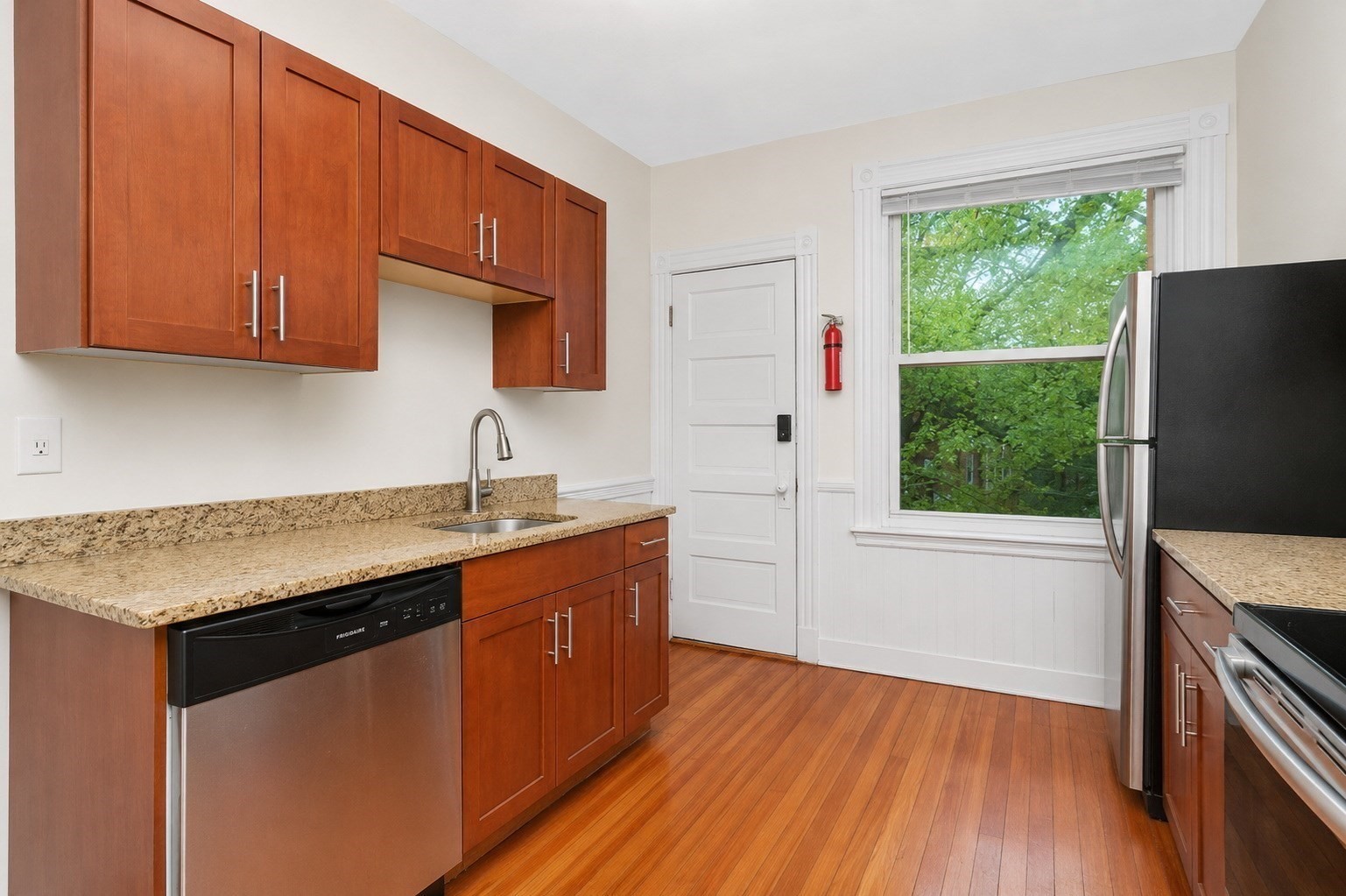 8 Colliston Rd Property Photo 15