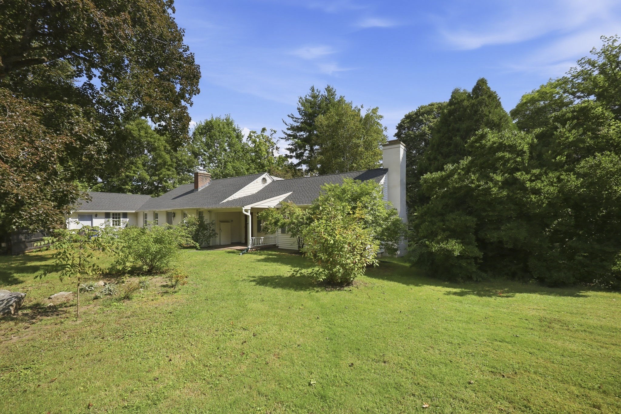 1006 South East Street Property Photo 3