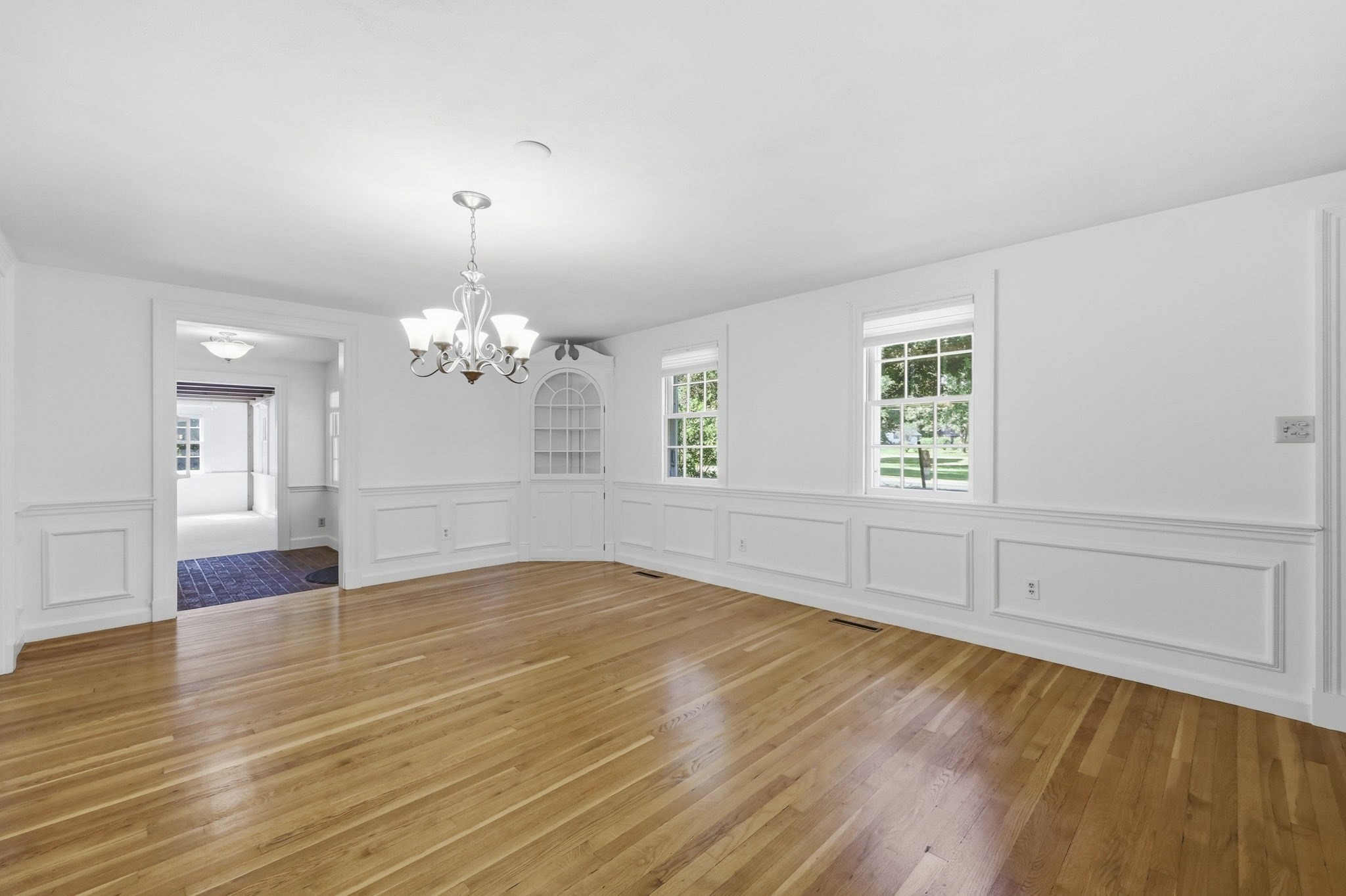 1006 South East Street Property Photo 10