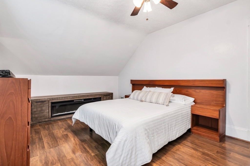 42 D St Property Photo 23