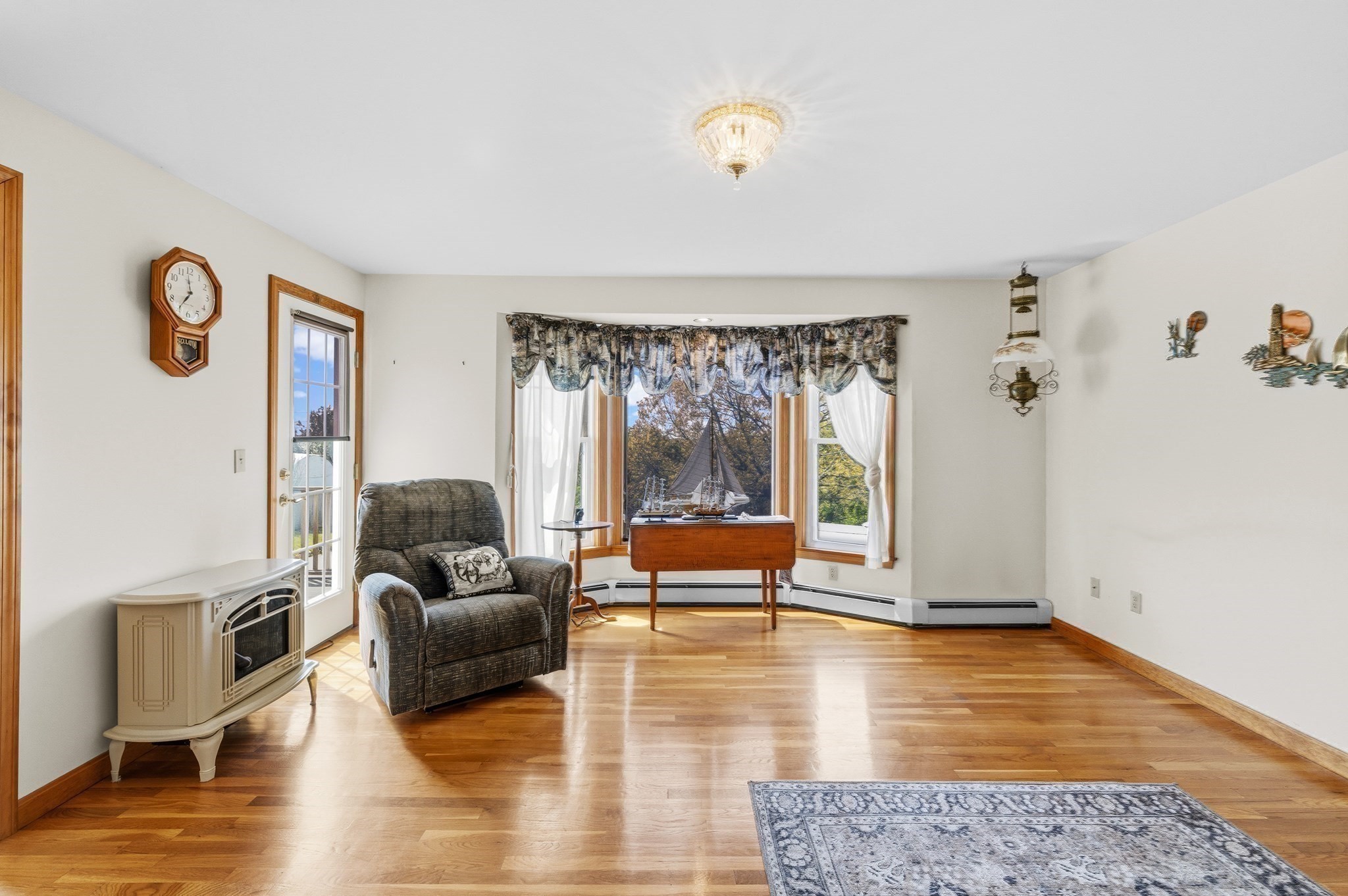 400 Sampson Property Photo 11