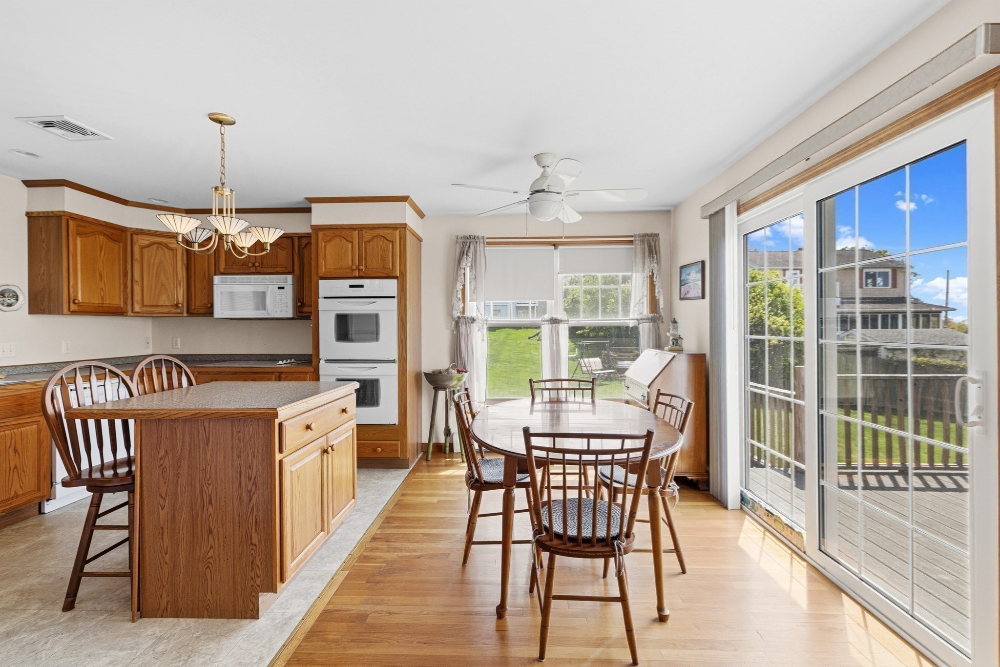 400 Sampson Property Photo 14