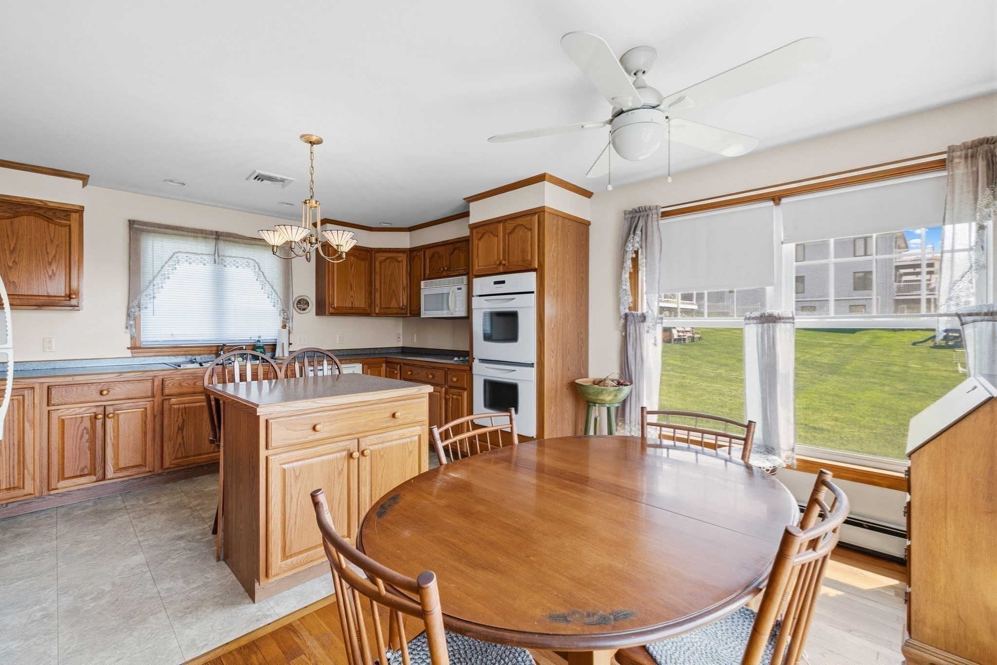 400 Sampson Property Photo 15