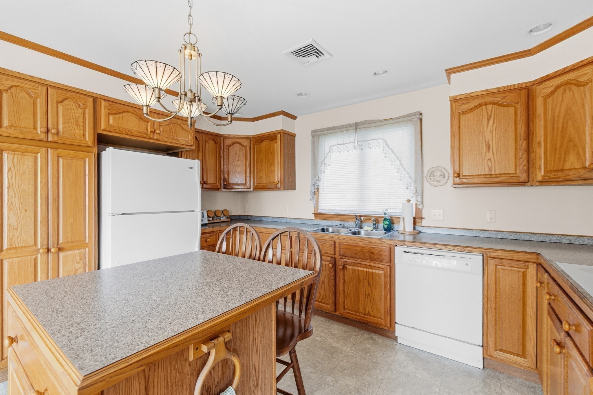 400 Sampson Property Photo 17