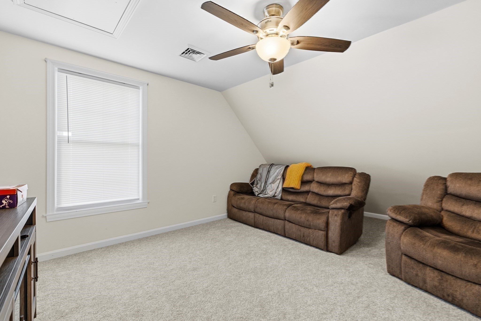 400 Sampson Property Photo 36