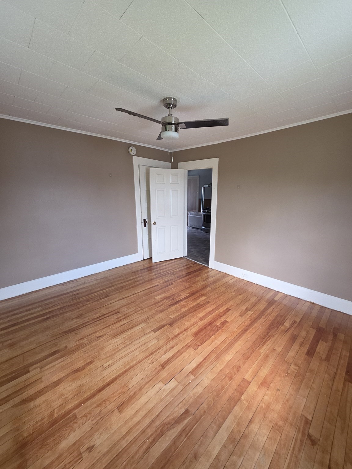 205 Woodland St Property Photo 2