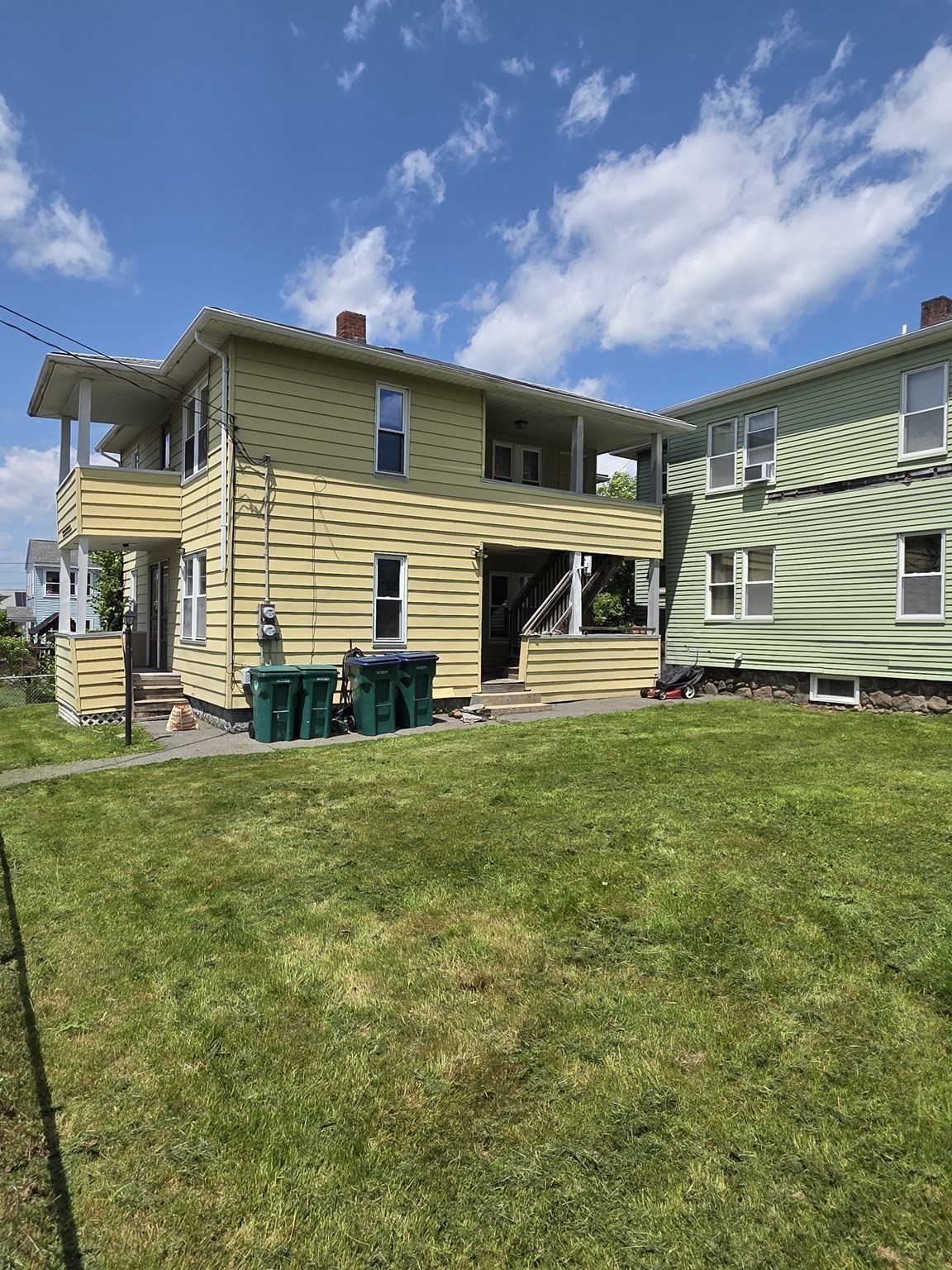 205 Woodland St Property Photo 2