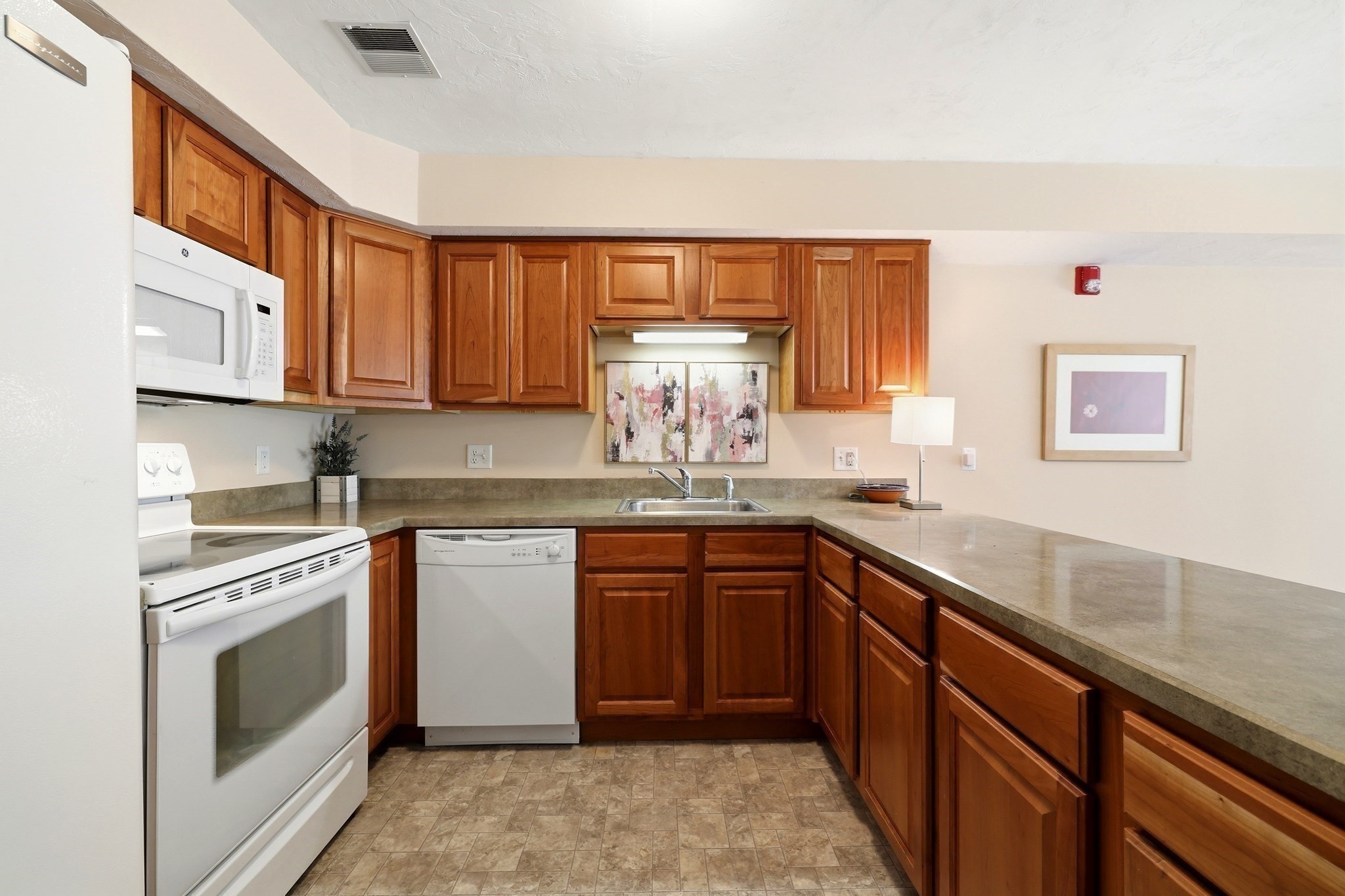 24 Greenleaves Drive # 413 Property Photo 1