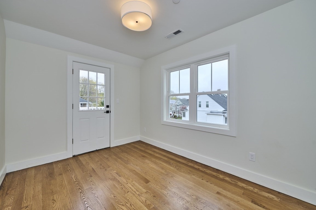 59 Wellington # 3 Property Photo 10