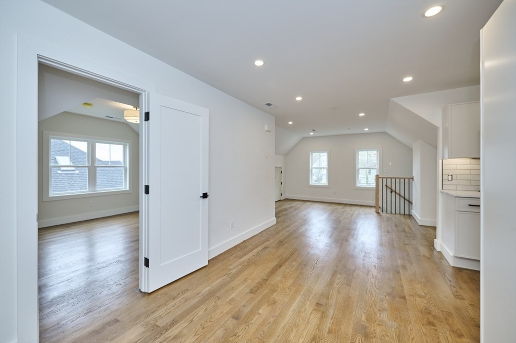 59 Wellington # 3 Property Photo 13