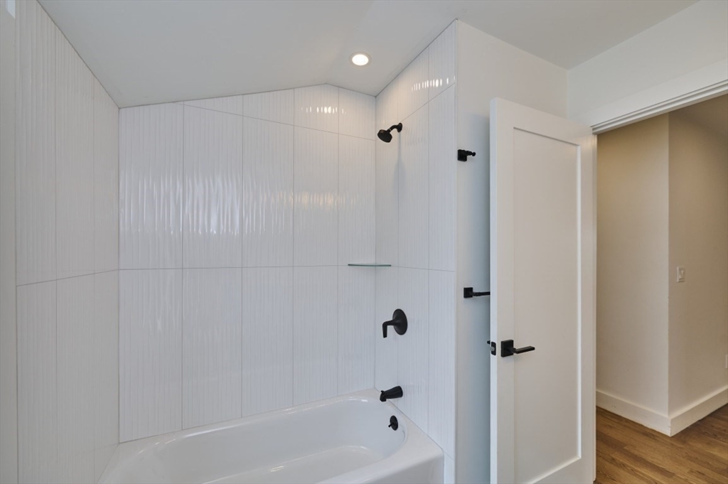59 Wellington # 3 Property Photo 14